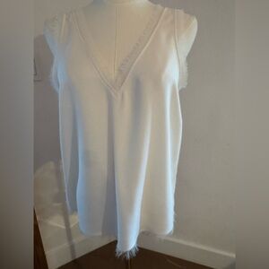 Halogen women’s v neck white silk shirt size Medium.